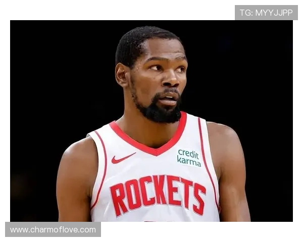 杜兰特多项数据跻身联盟前列展现稳定发挥与持续上升强劲势头再现